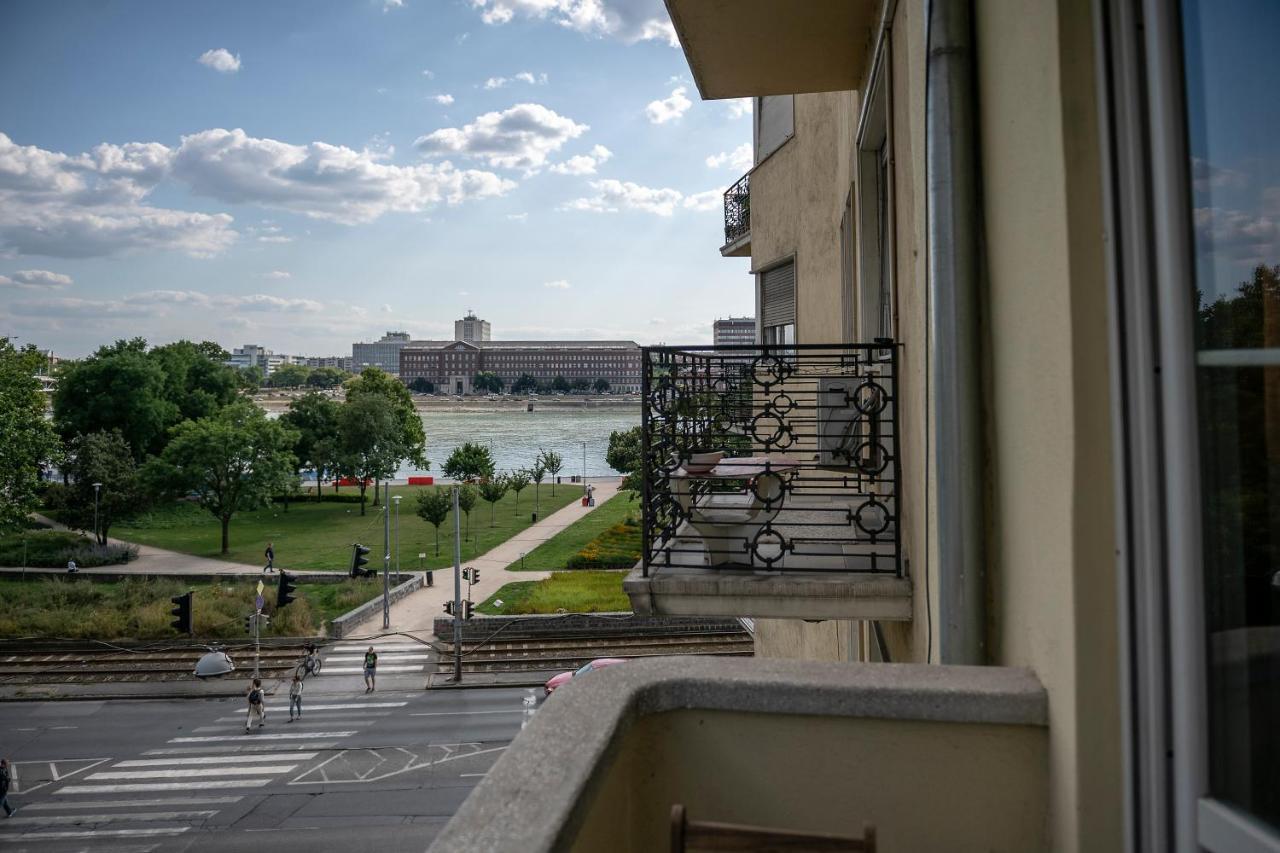 Riverside Balcony Apartment With View To Danube Budapest Bagian luar foto