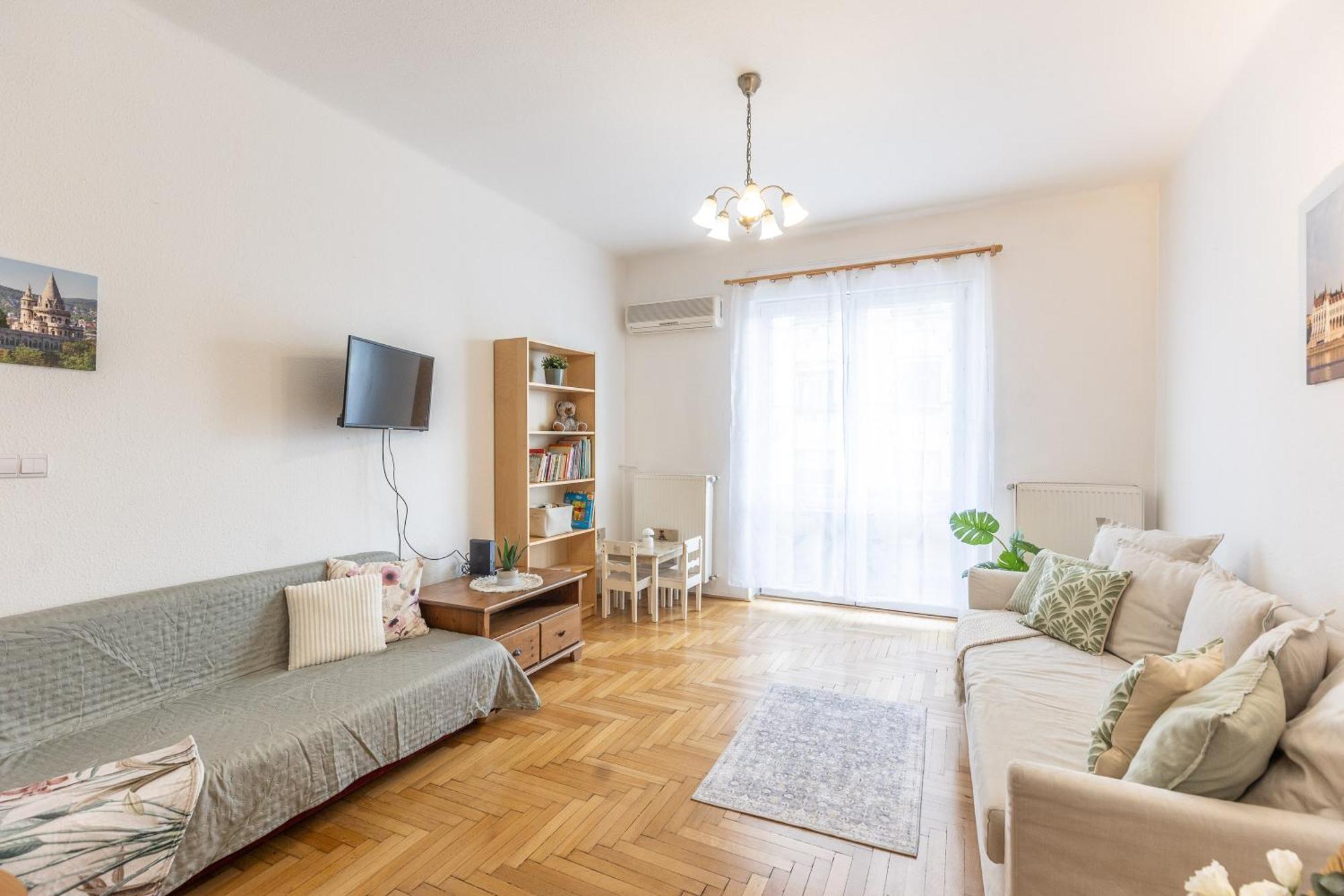 Riverside Balcony Apartment With View To Danube Budapest Bagian luar foto